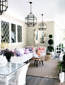 朦朧光影的低語 六安裝飾吊燈演繹垂墜姿態(tài)